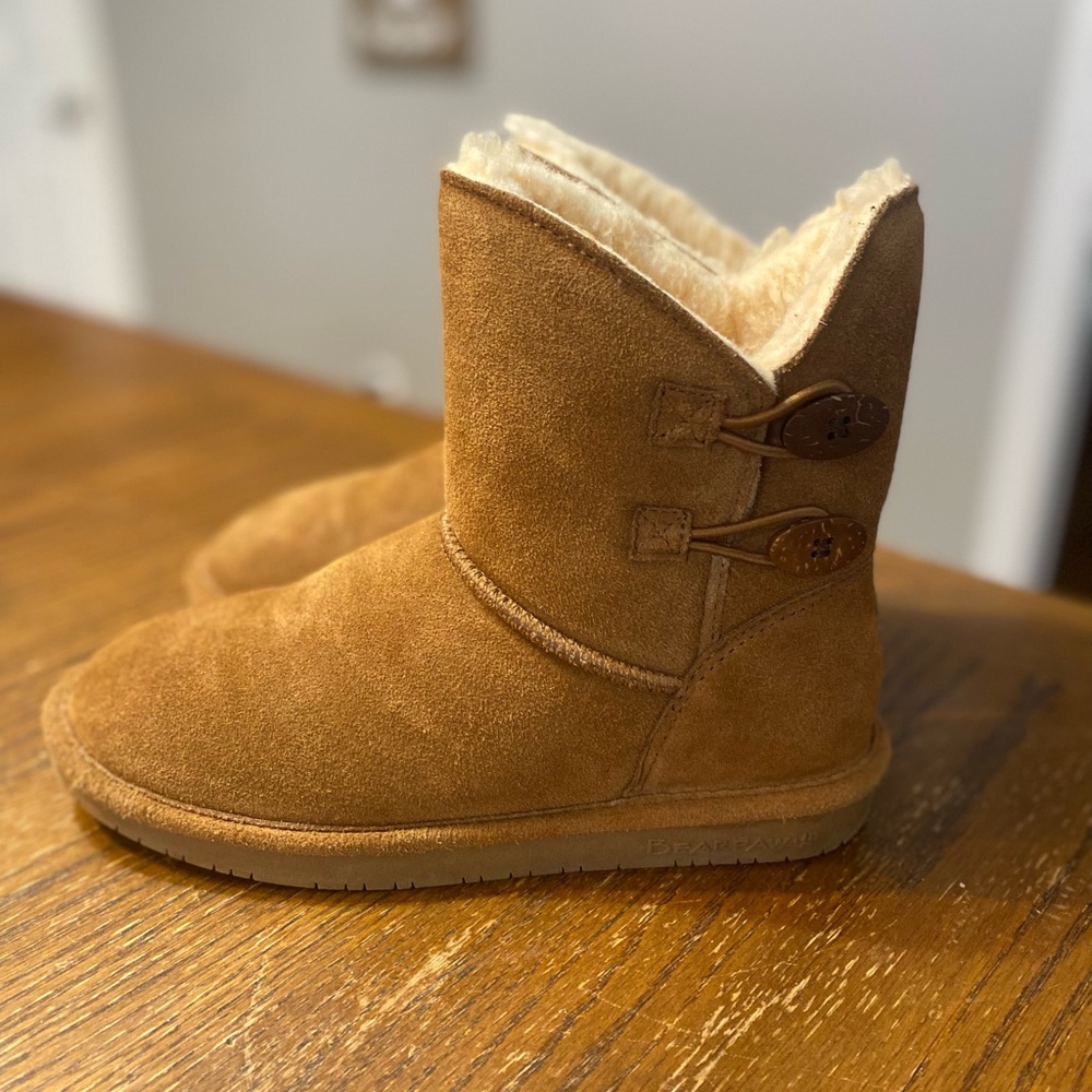 BearPaw Tan Suede Boots with Soft Lining youth size 5